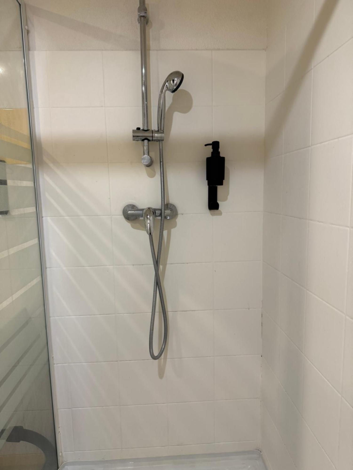 אקס-אן-פרובאנס Le Clos D'Aix Studio 106 Parking Et Piscine Gratuite מראה חיצוני תמונה